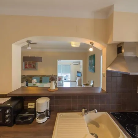 Melanie - Opric Hills 公寓 奥帕提亚