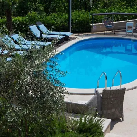 Melanie - Opric Hills 公寓 *