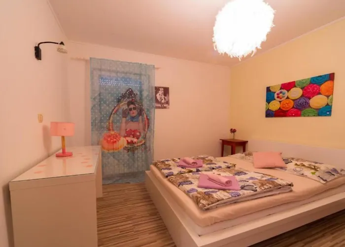 Апартаменты Melanie - Opric Hills