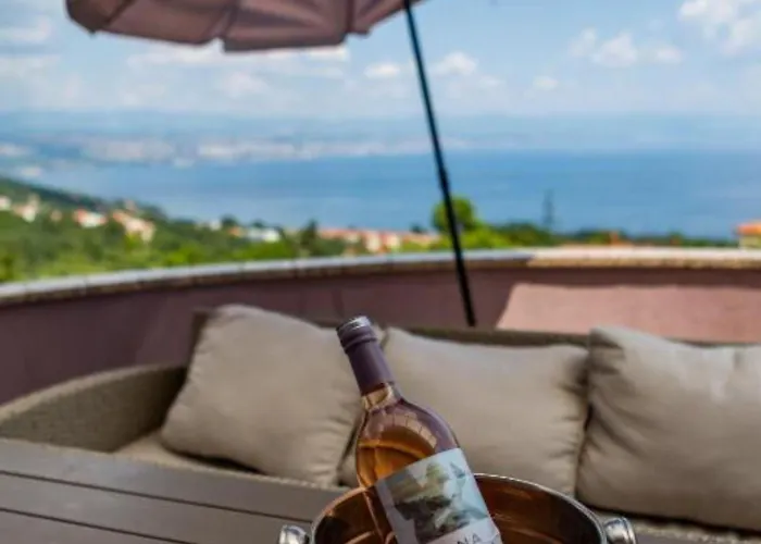 Melanie - Opric Hills