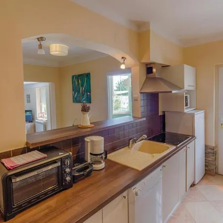 Melanie - Opric Hills *