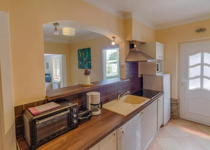 Melanie - Opric Hills *