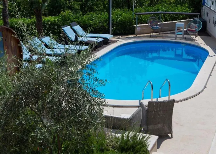 Melanie - Opric Hills Apartmán *