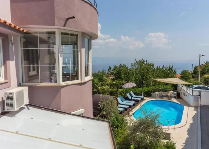 Melanie - Opric Hills Apartmán *