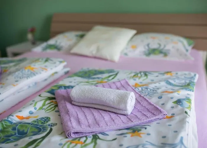 Melanie - Opric Hills *